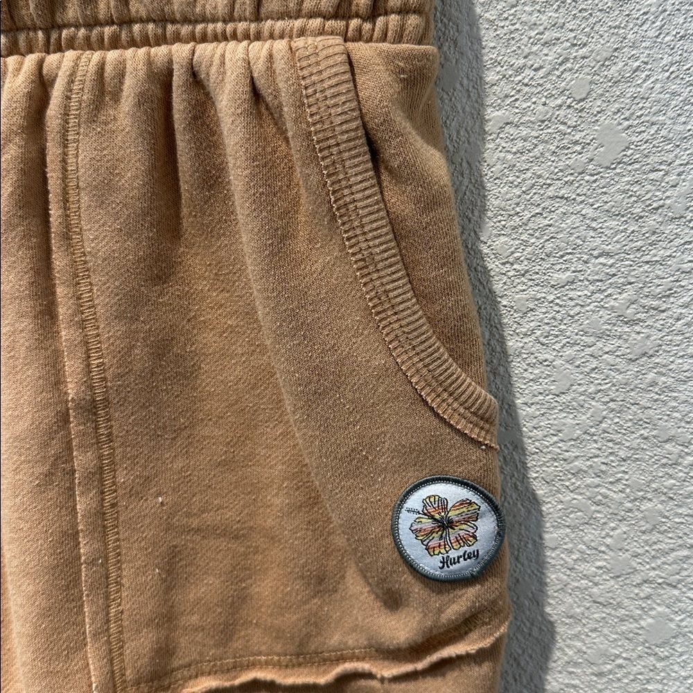 Hurley Tan Women's Shorts So Comfy anf Soft Size XL - Picture 3 of 5